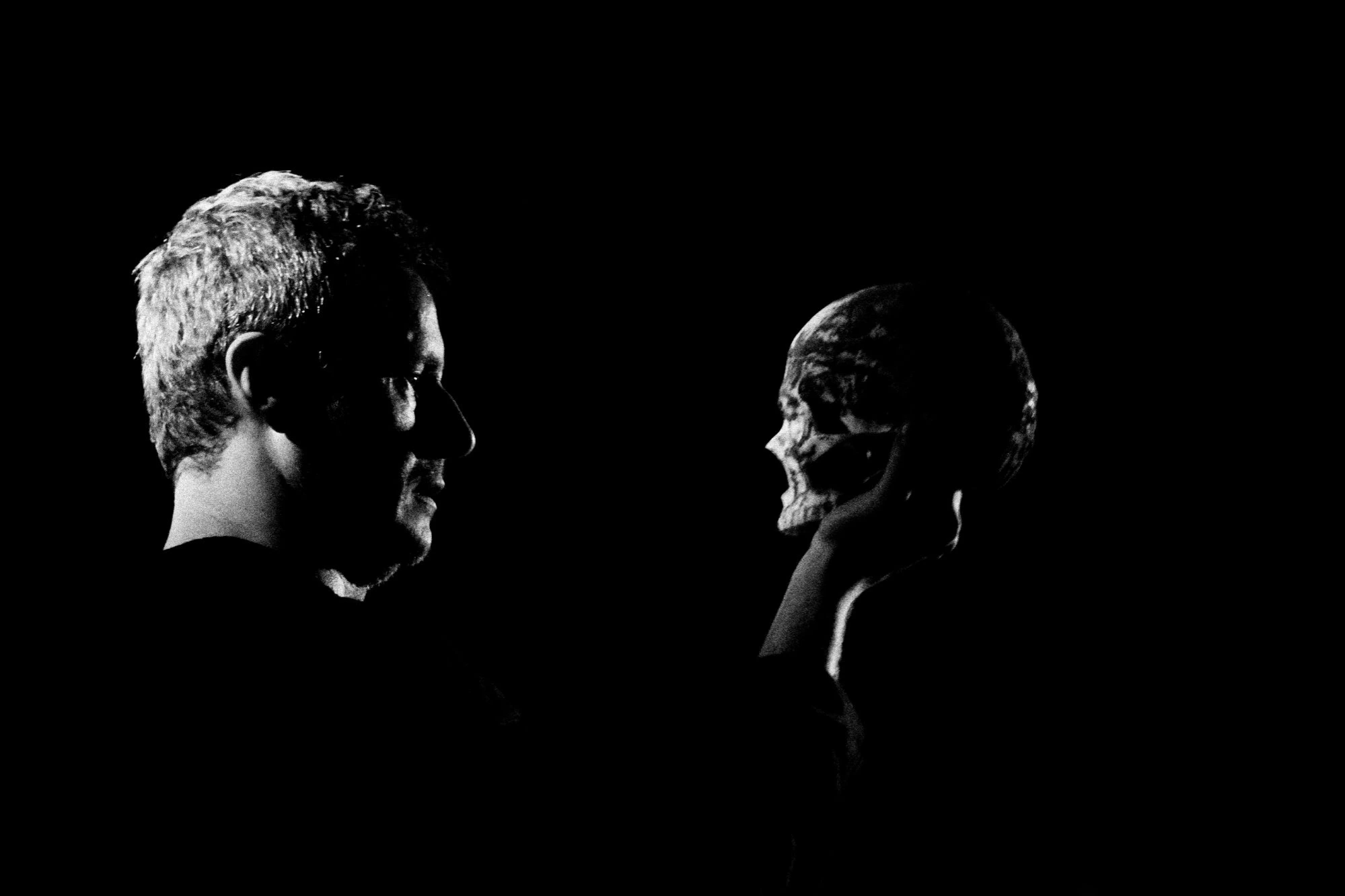 Black and white photo of Divadlo Kontra