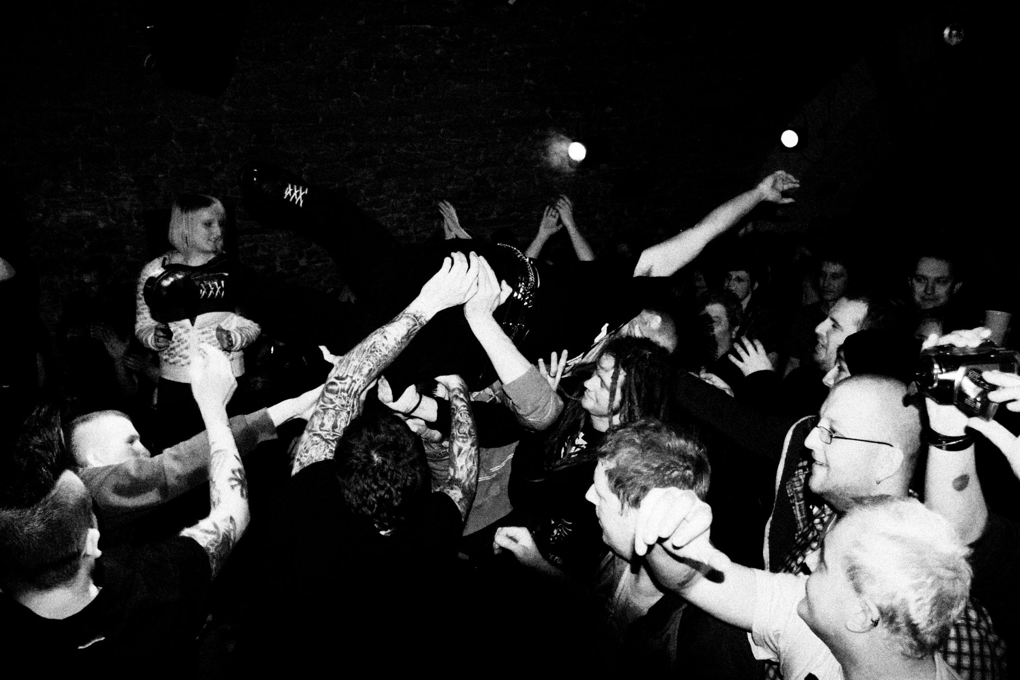 Black and white photo of UK Subs & TV Smith concert in Valasske Mezirici